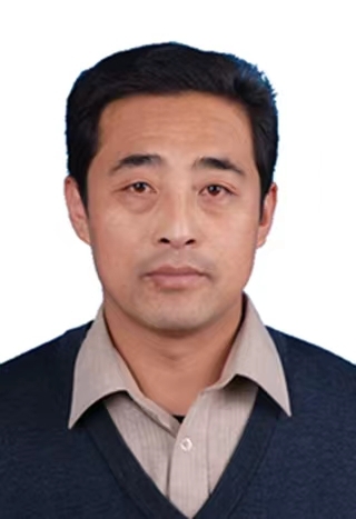 乔国庆 （党组成员）